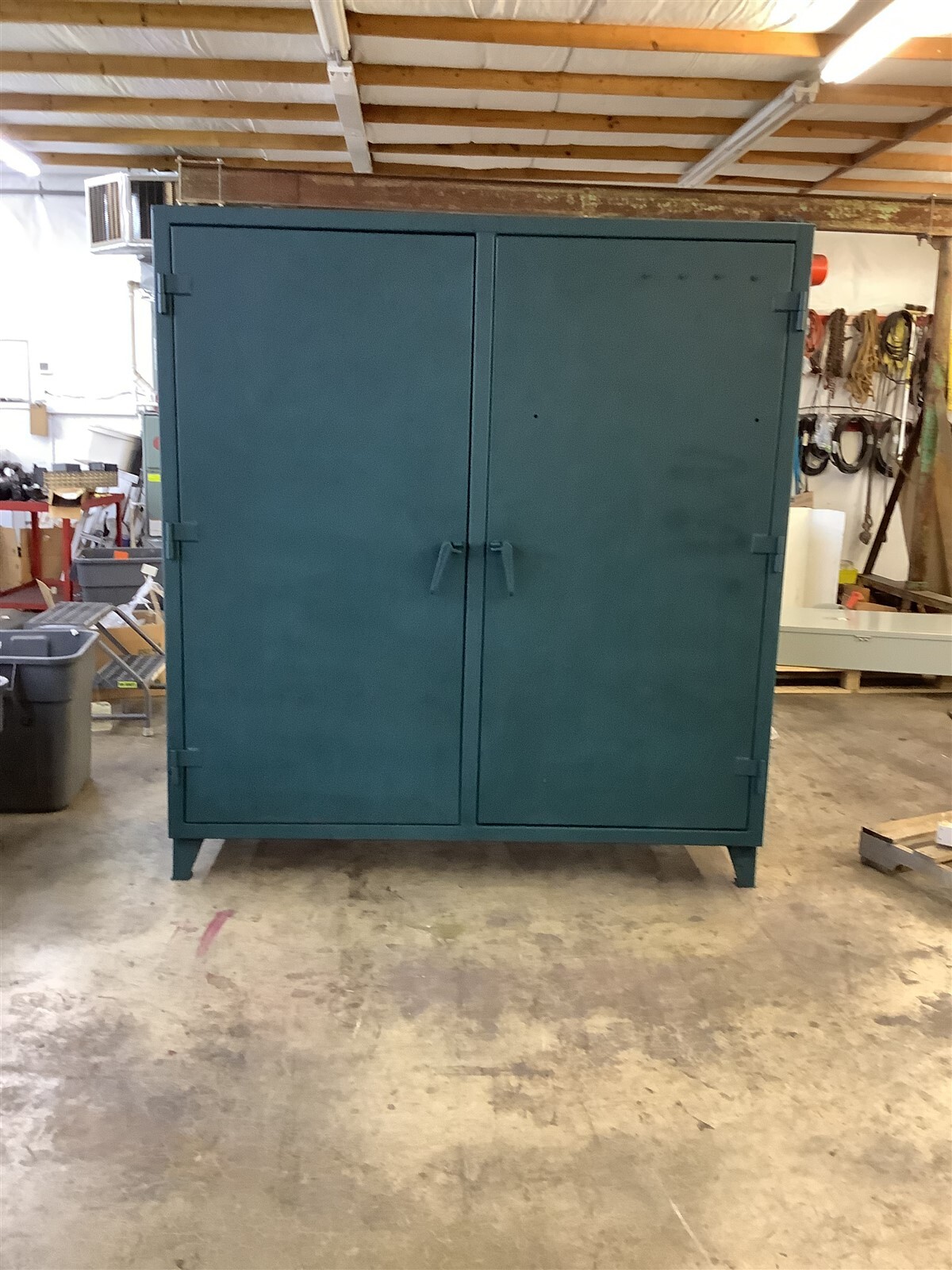 Stronghold 66-DSW-2410 6′ W x 2′ L x 6′-6″ T