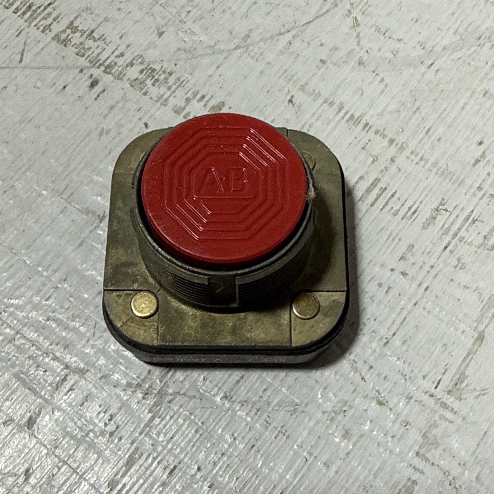 Allen Bradley 800T-A Series T Push Button 800TA Red Core Only Flat (Type 4, 13)
