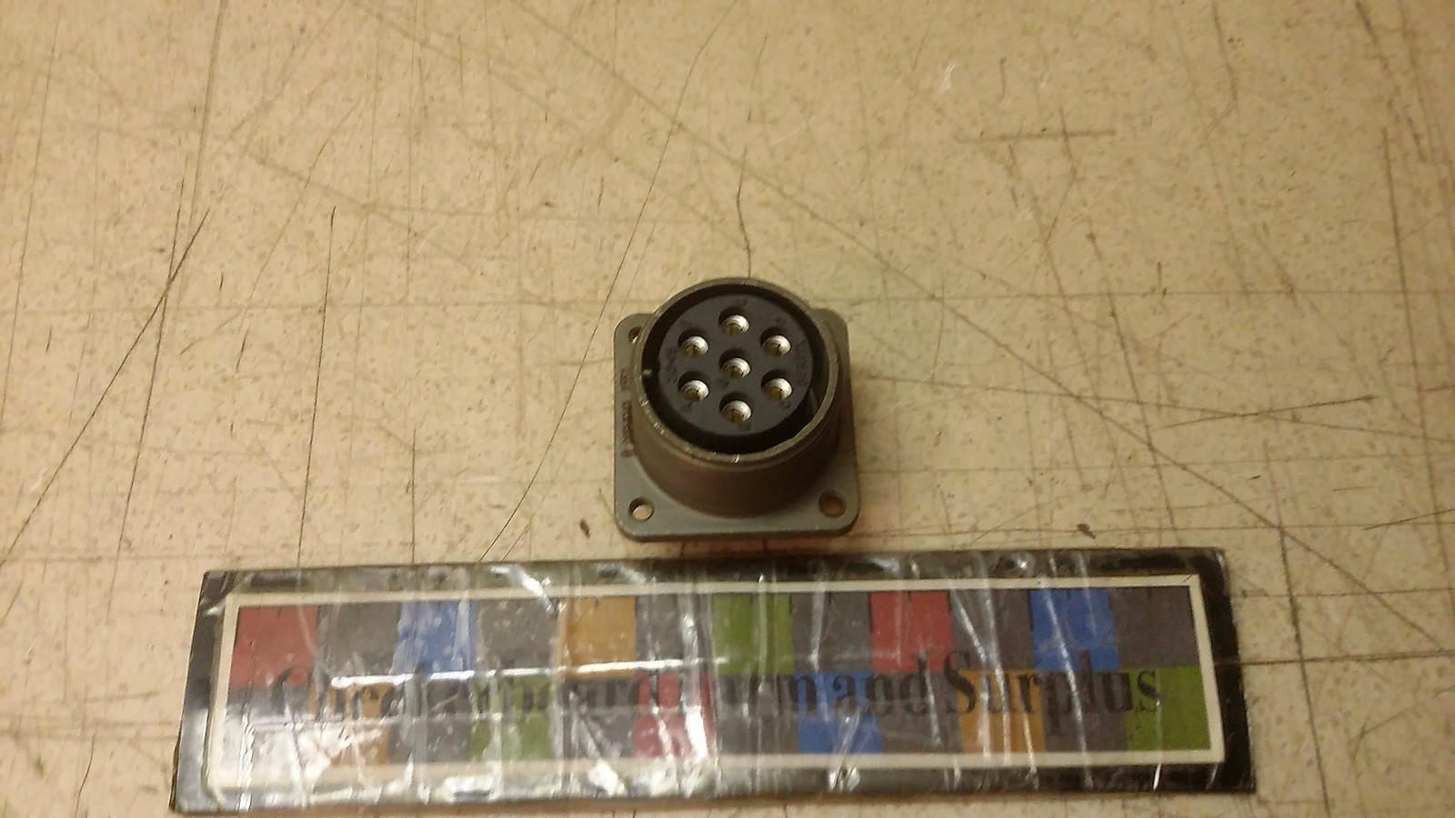 NOS Bendix Electrical Receptacle Connector MILC5015 MS3102E24-2S 4118832-040