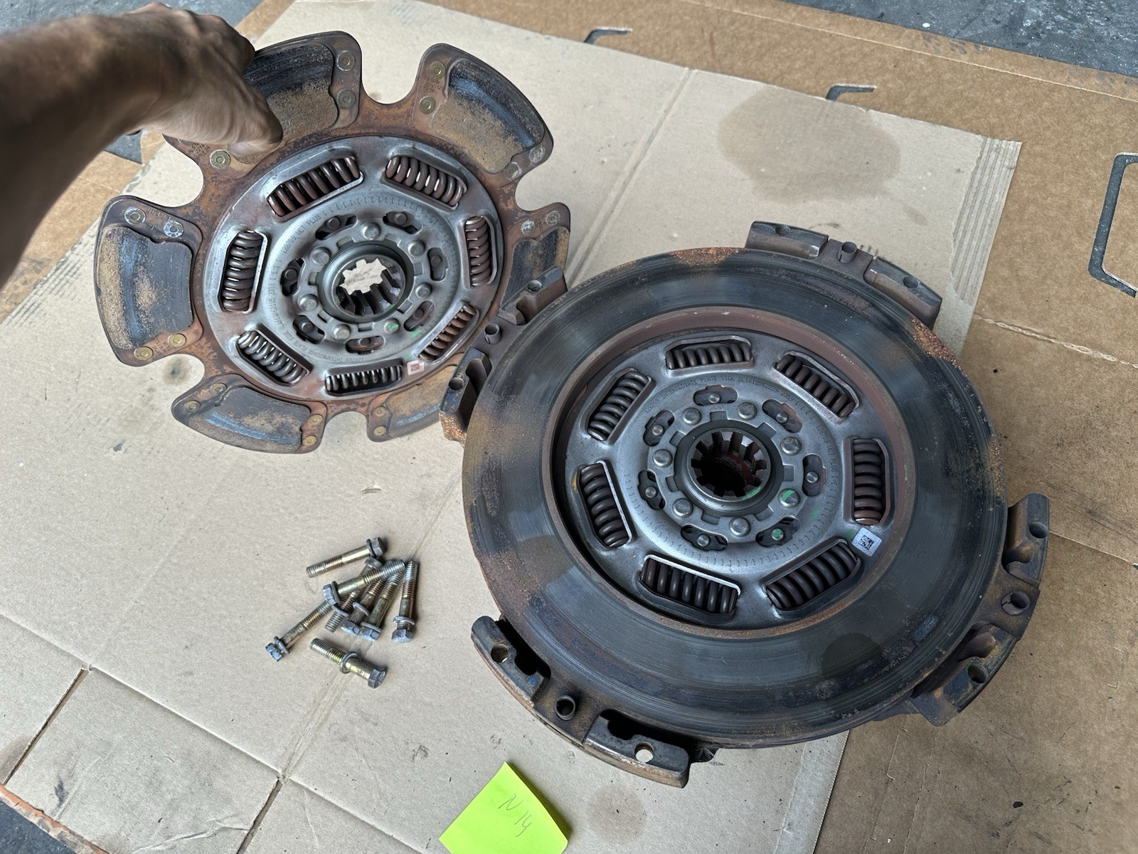 2001 Cummins N14 Engine EATON FULLER CLUTCH ASSEMBLY 15-1/2″x10Tx 2″ C197C369 OE