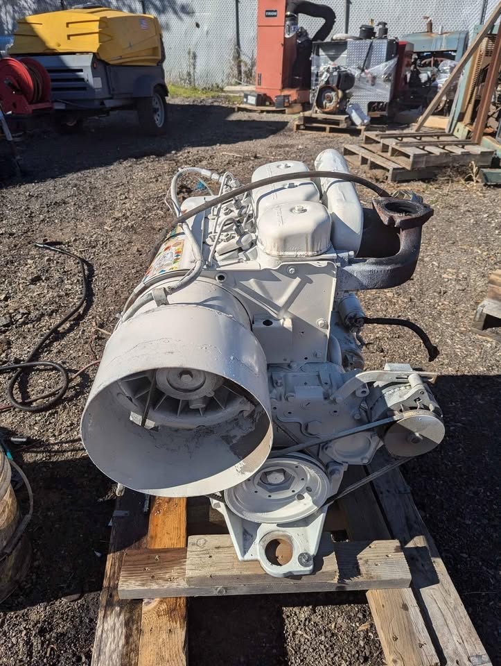 Deutz Diesel Model F3L912 Diesel Engine 3 CYLINDER 47 HP