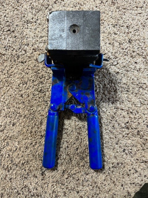 ULTRAWELD PT2S2SB with MH1 Mold Handle Clamp
