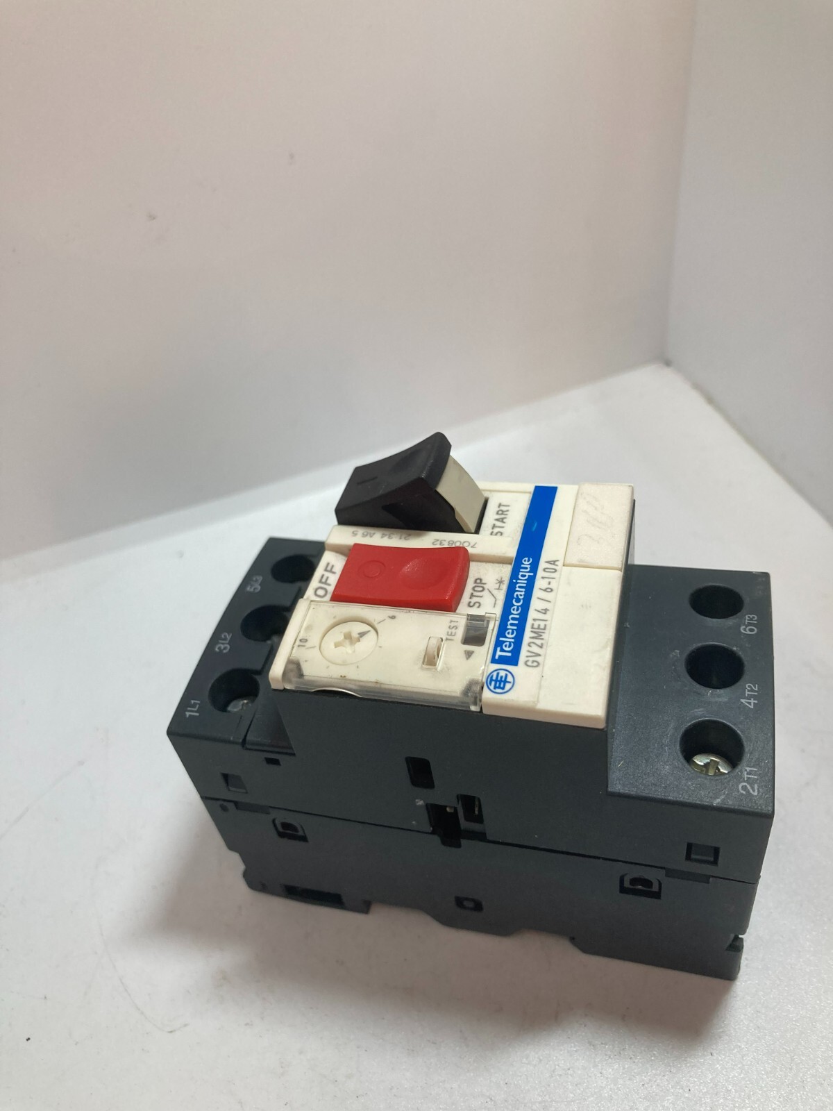 TELEMECANIQUE GV2ME14 MANUAL STARTER PROTECTOR 3 POLE 6-10A 690VAC 50/60HZ