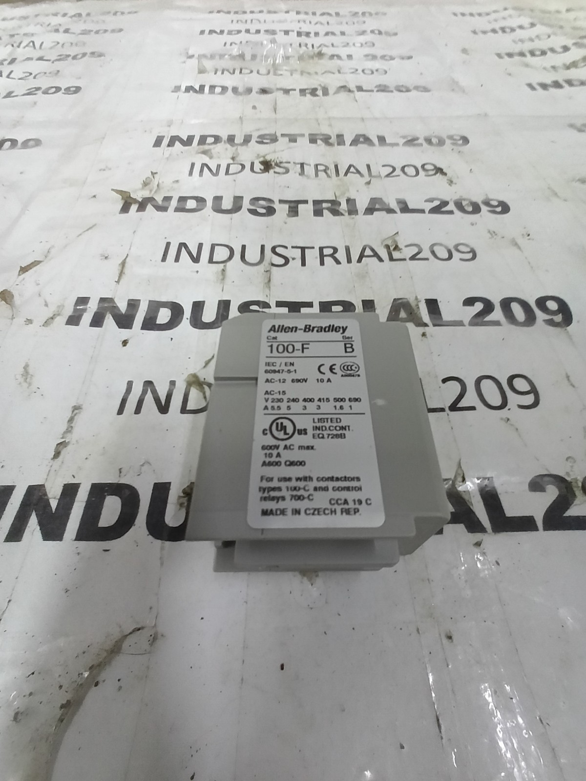ALLEN BRADLEY 100-FA11 SERIES B