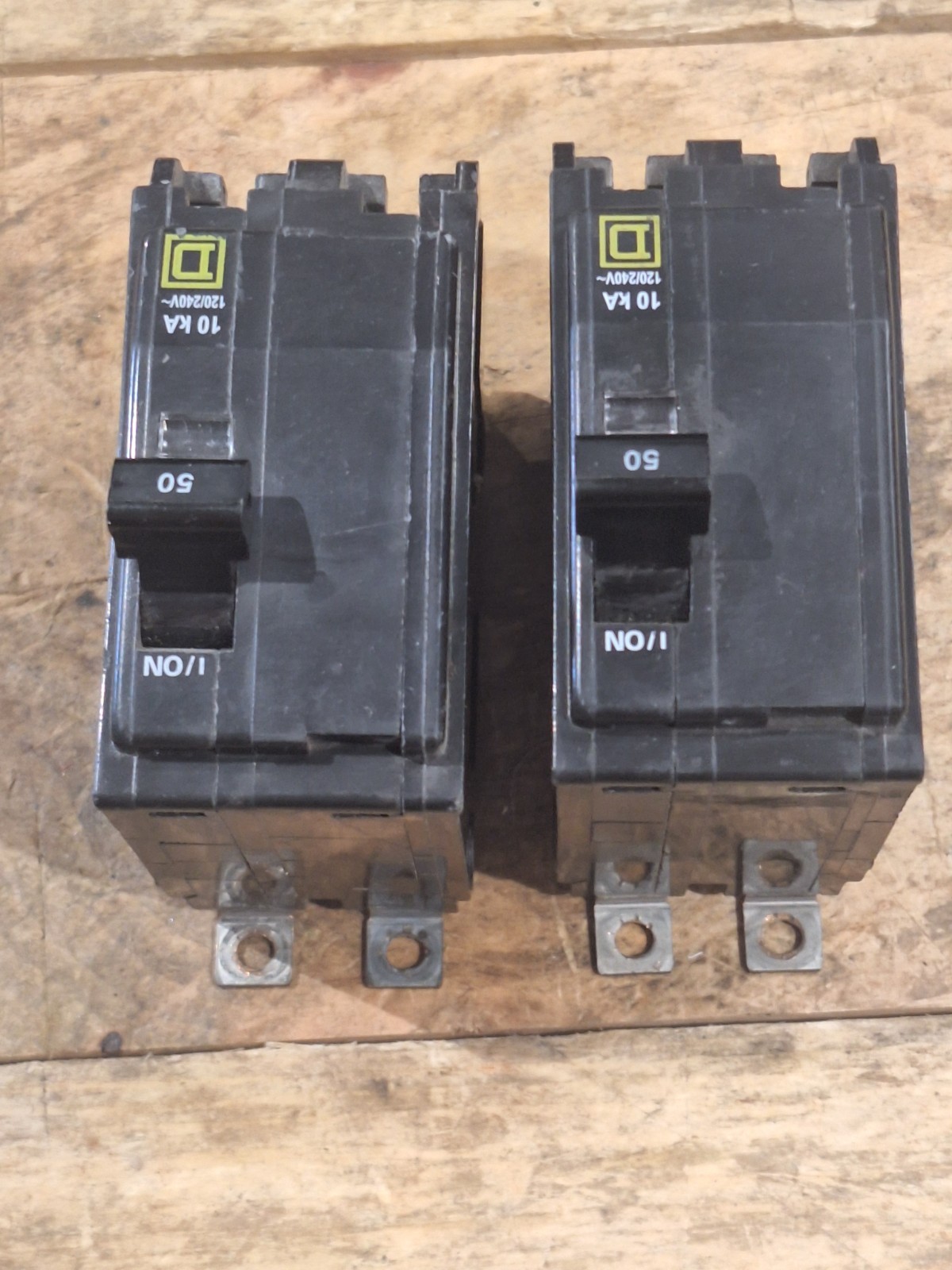 SQUARE D QOB250 CIRCUIT BREAKER 50A 2P 240V USED CONTINUITY TESTED – LOT OF 2