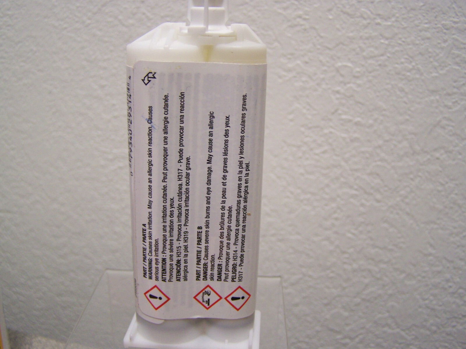 LOCTITE EA E-20HP Epoxy Adhesive PN237107 use by 2024 /08