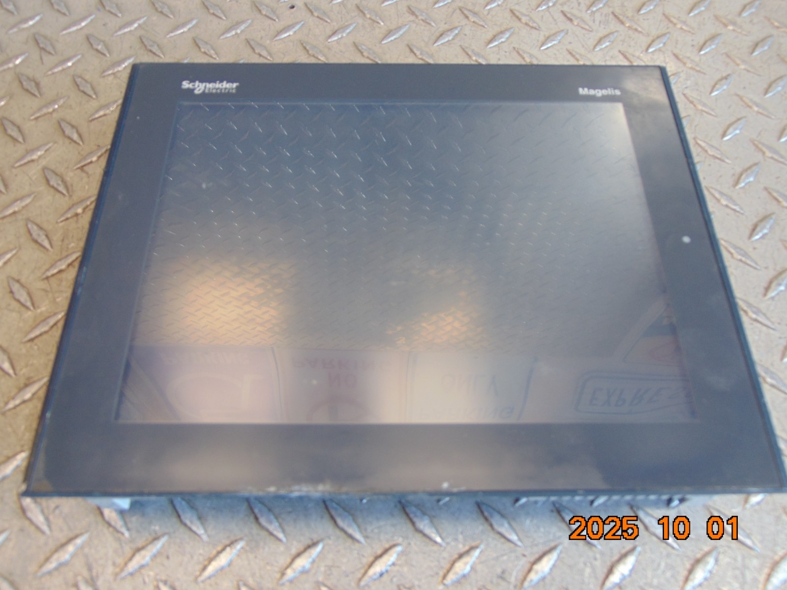 SCHNEIDER XBTGT5330 MAGELIS 10.4″ COLOR TOUCH PANEL PV:04 RL:11 SV:2.1