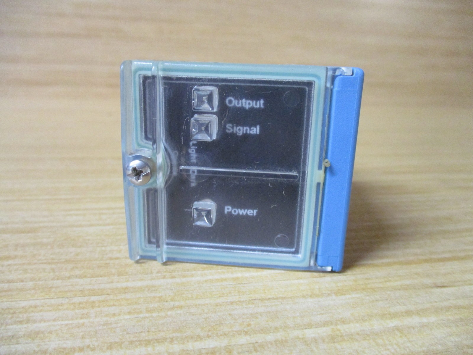 Sick WL2000-B5300 Photoelectric Sensor WL2000B5300 W/O Nut
