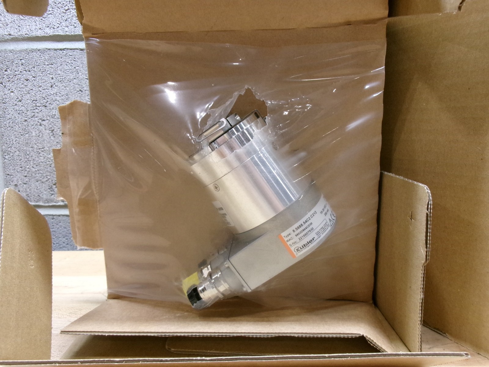 Kubler 8.5888.54C2.C212 | Stator Coupling; 12mm bore 16-bit × 12-bit