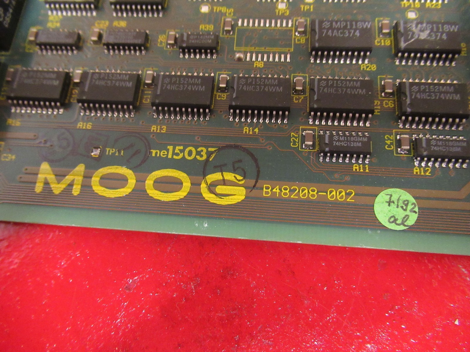 MOOG PC BOARD CARD B48208-002 B48208002 B48198-203/F USED