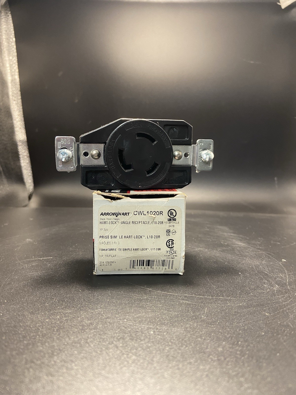 Cooper Arrow Hart – CWL1020R Hart Lock Single Receptacle, L10-20R 3P 3W