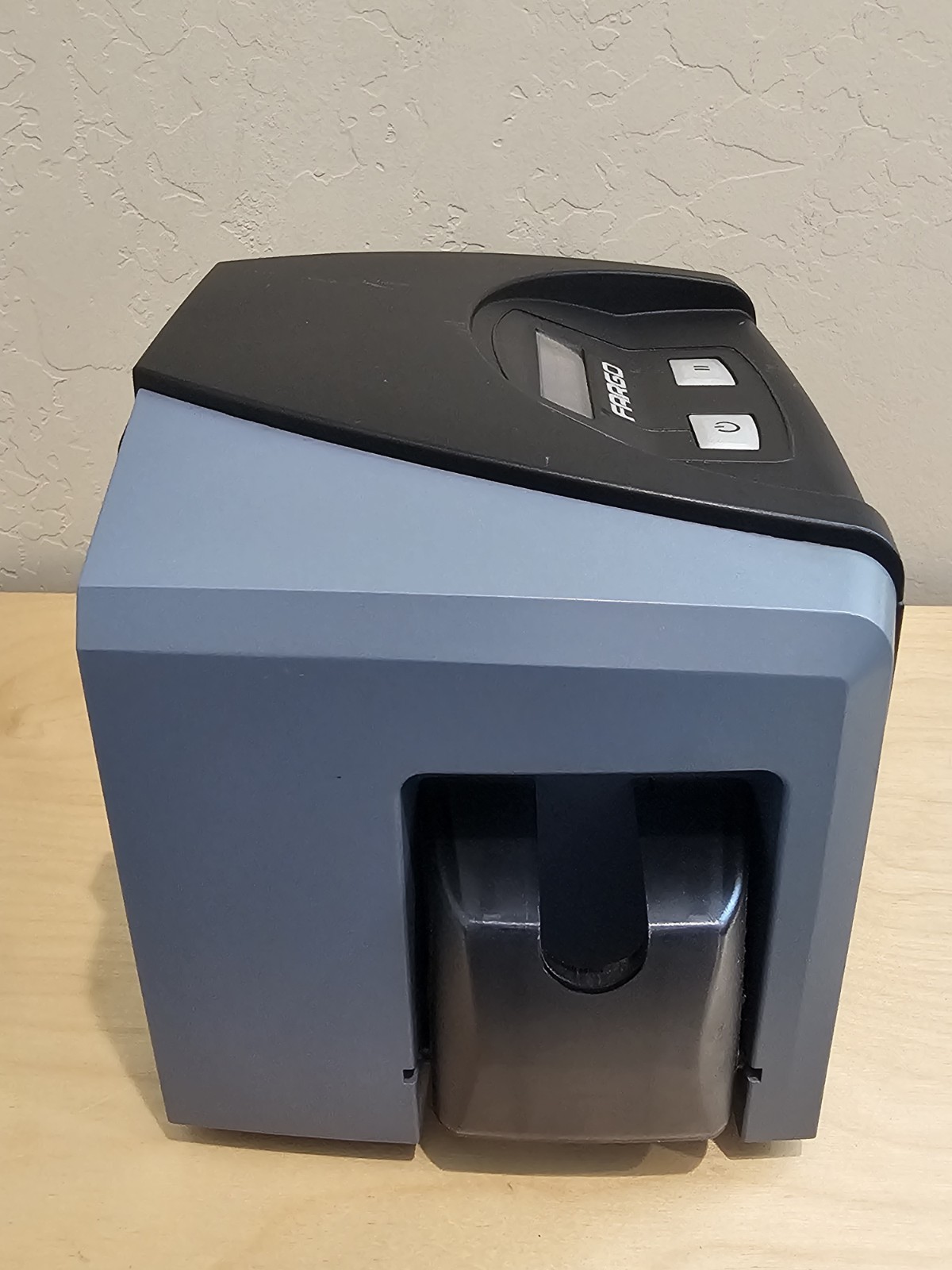 Fargo Direct To Card 300 DTC300 X001400 ID Card Printer ((READ))