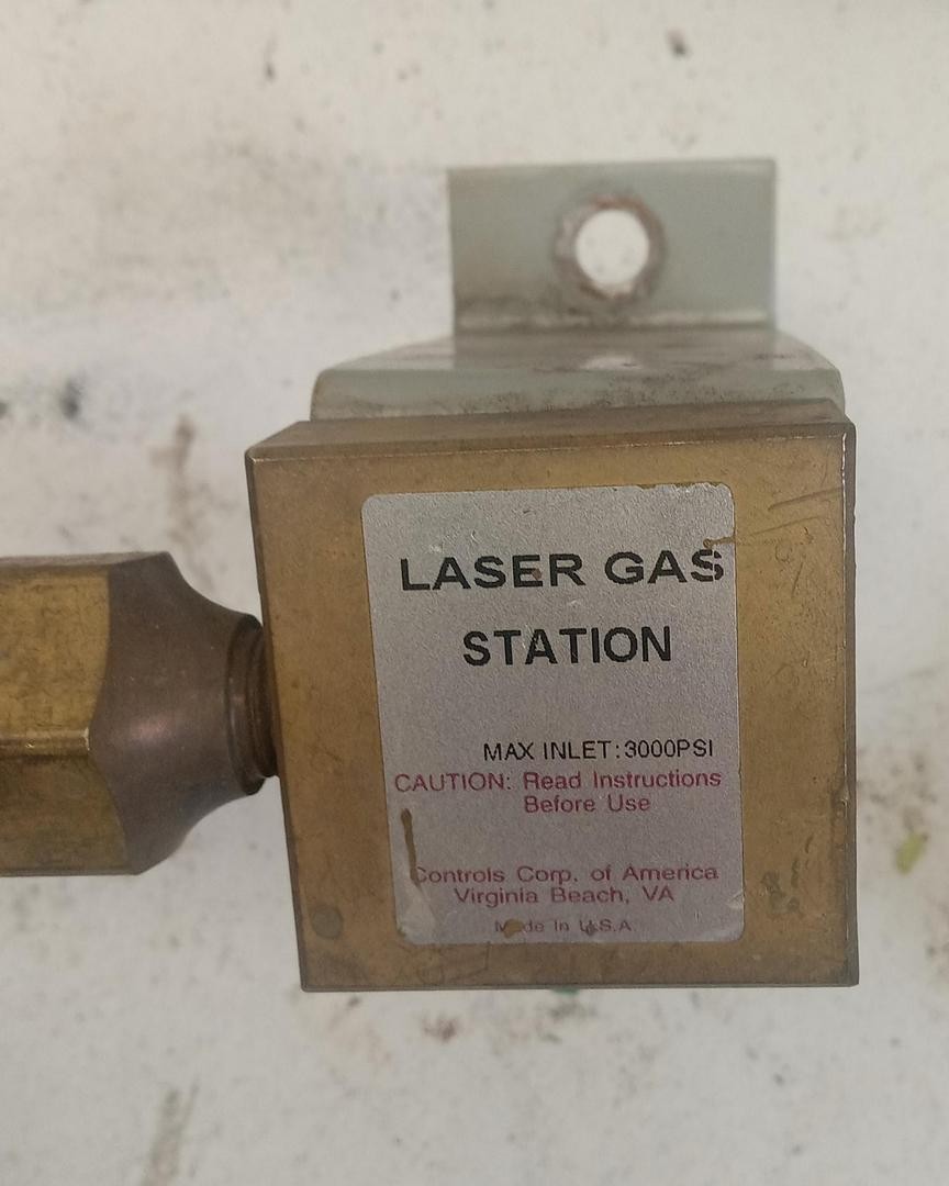 Used – Laser Gas Station w/Concoa Dual Regulator and Tee Purge – GHB-60