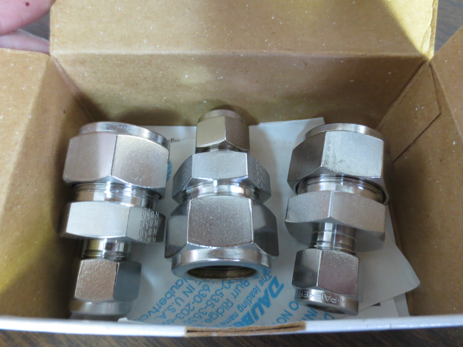 PARKER 12RU6-316 A-LOK REDUCING UNION ASSEMBLY 3/4″x3/8″ STAINLESS STEEL – NEW