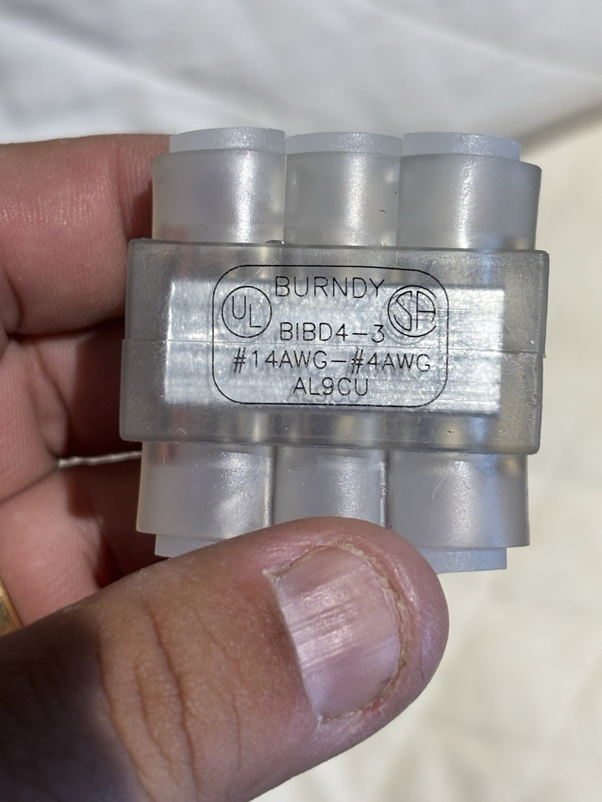 LOT OF 4 NEW BURNDY BIBD4-3 INSULATED MULTITAP CONNECTORS 3 PORT SHIPS FREE