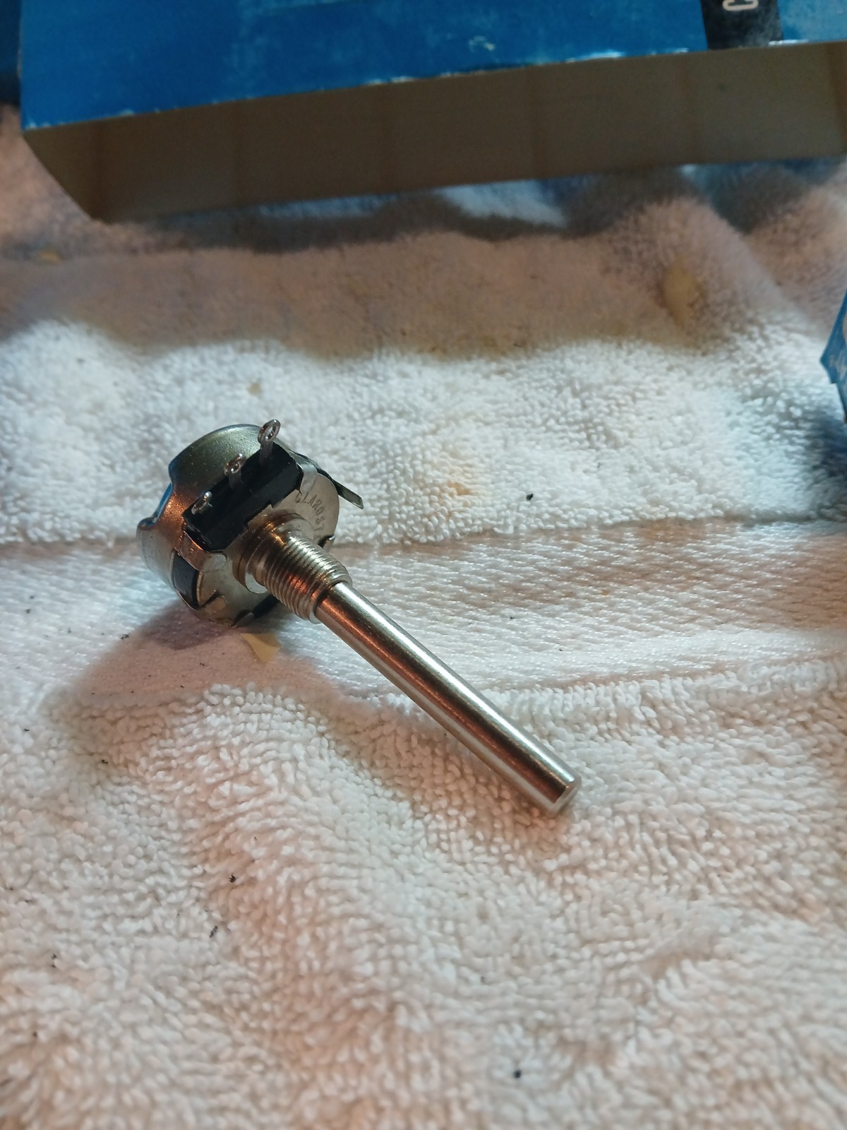 CLAROSTAT ROTARY POTENTIOMETER 53C1, NEW OLD STOCK ! *SOLD IN 5 PACK AS SHOWN