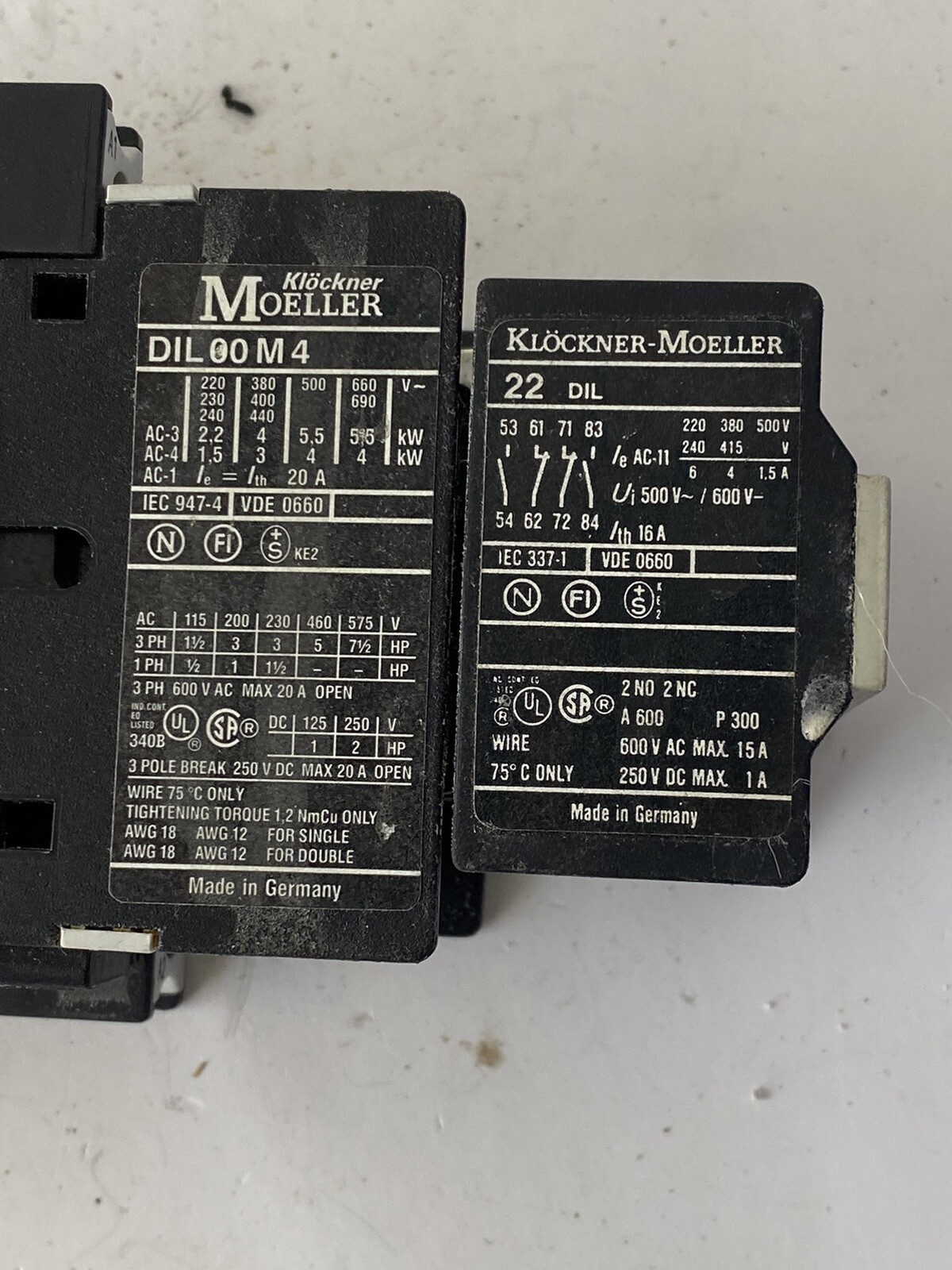 Moeller Electrical Contactor – DIL00 M4-G 24V DC With 22 Dil