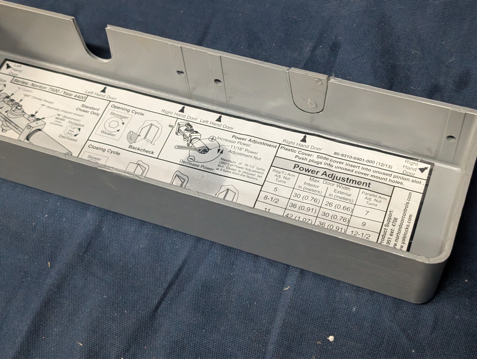 Norton 7500/Yale 4400 Left or Right Hand Door Closer, 689 Finish, Parts Missing!
