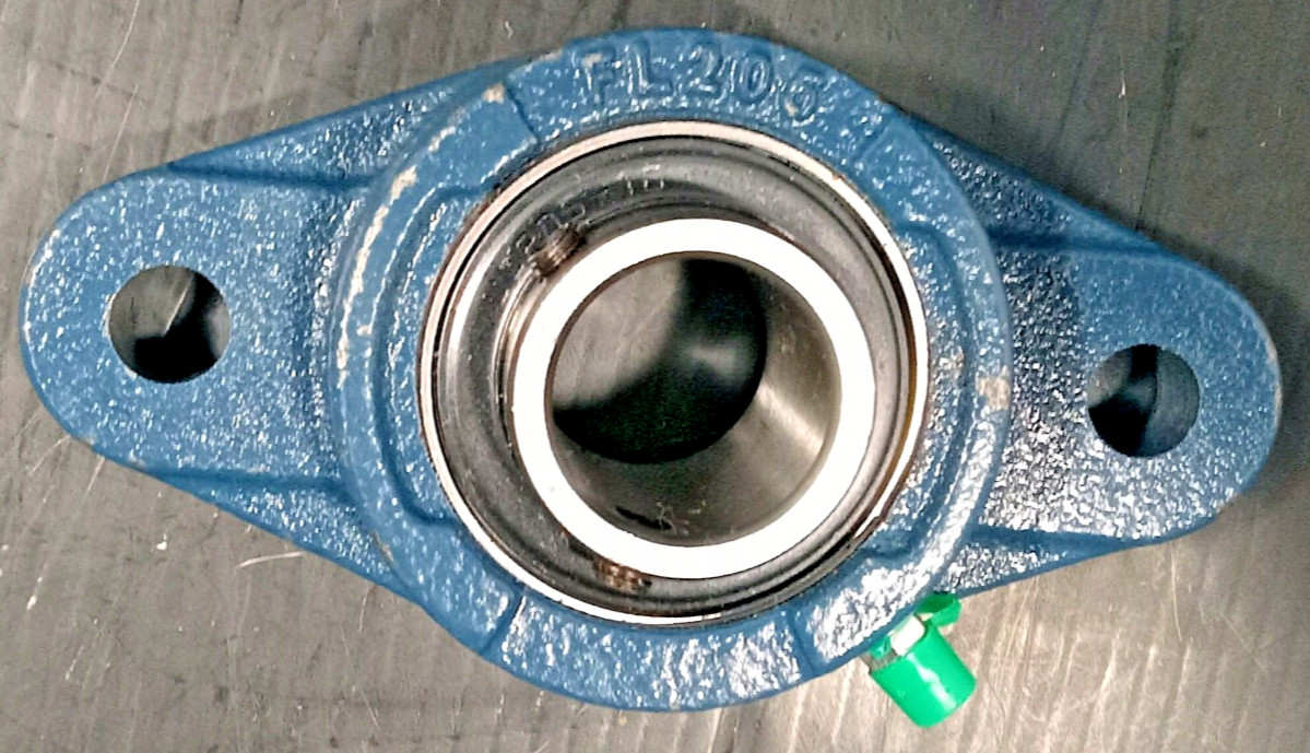 1 NEW TRITAN UCFL205-16 2 BOLT FLANGED PILLOW BLOCK BEARING NNB ***MAKE OFFER***