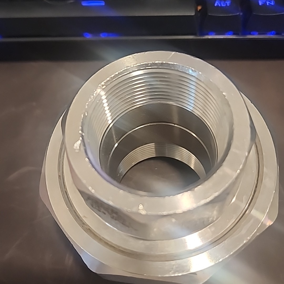 A/SA A182 F304L 1 ½IN 3M NPT 281 MSS SP-83