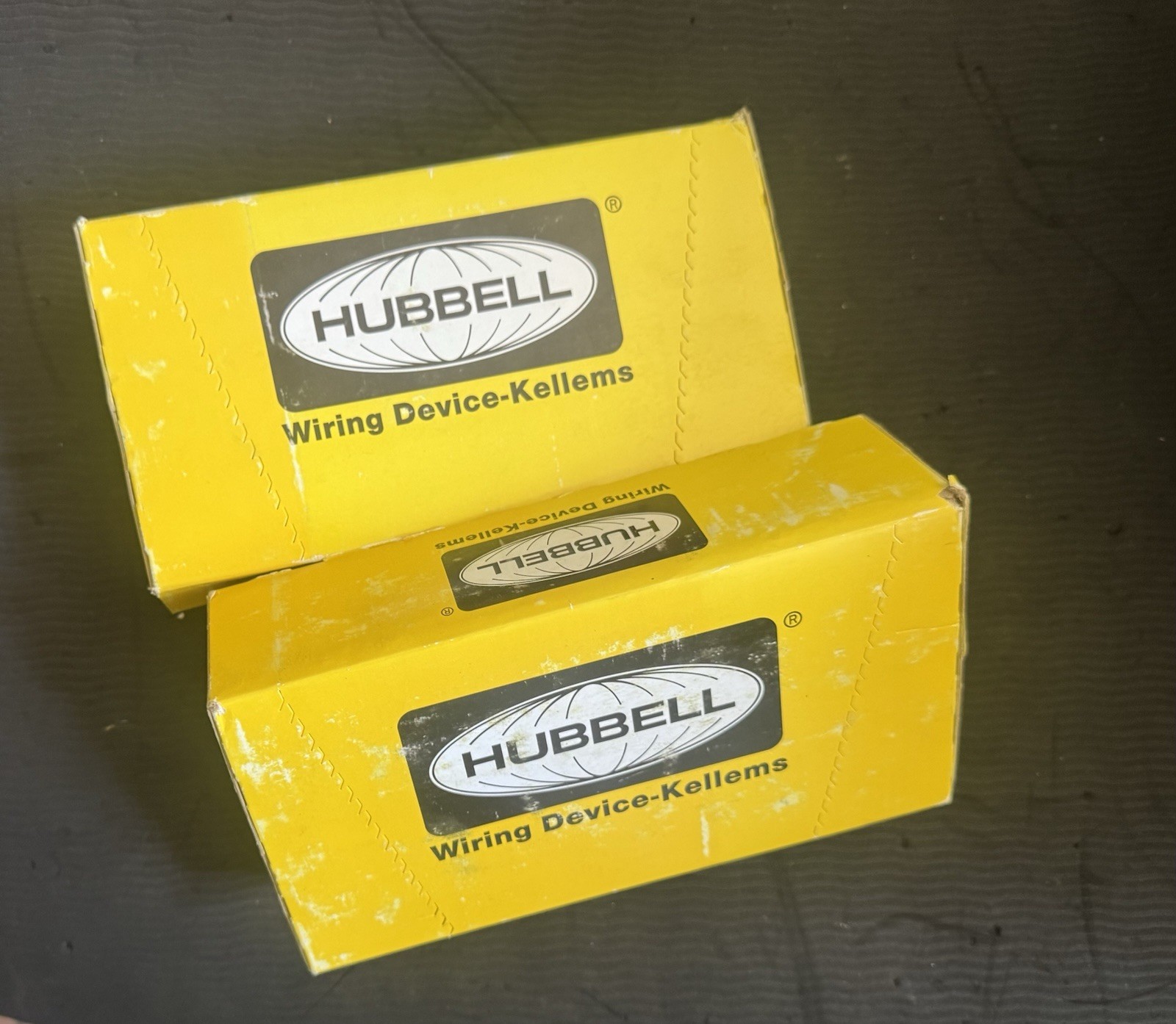 LOT OF (2) NEW BOX OF 10 HUBBELL 5352AW DUPLEX RECEPTACLE WHITE 20A 125V SEALED