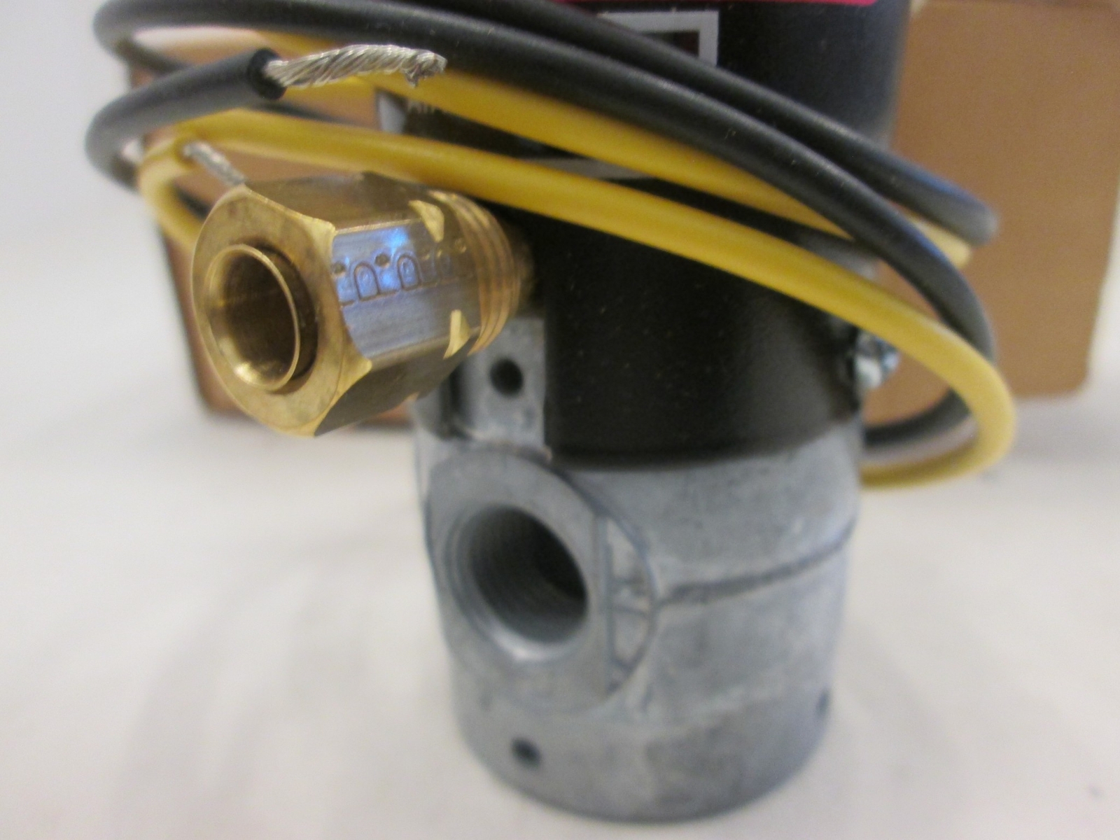 Humphrey, VA250AE1, Solenoid Valve, 120 V, 50/60Hz, 0-29″ HG, New