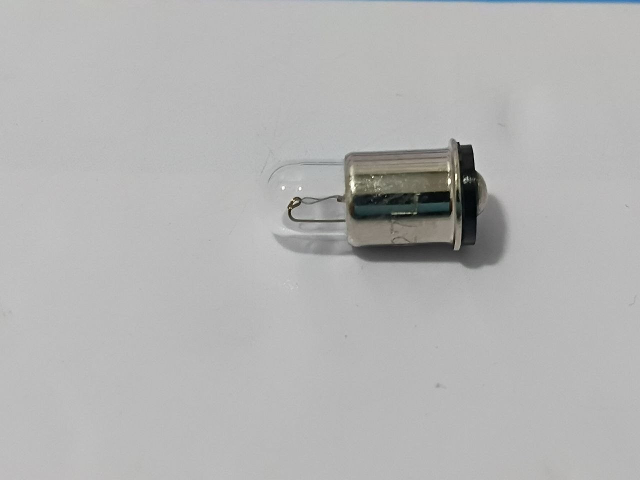 Push Button Indicator Lamp 327L 28V 0.04A (Lot of 16 Pcs)
