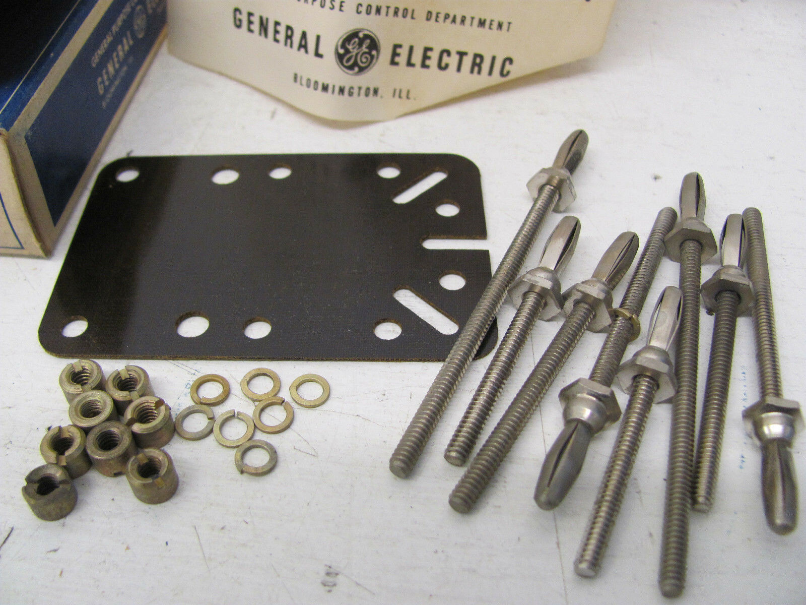 LOT OF 4 GENERAL ELECTRIC PLUG IN JACK ASSEMBLIES CR2790E122A NEW(OTHER)