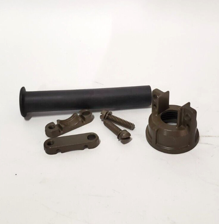 (NEW) Amphenol Connector Accessory Cable Clamp U10-824811-007 97-3057-1007-1