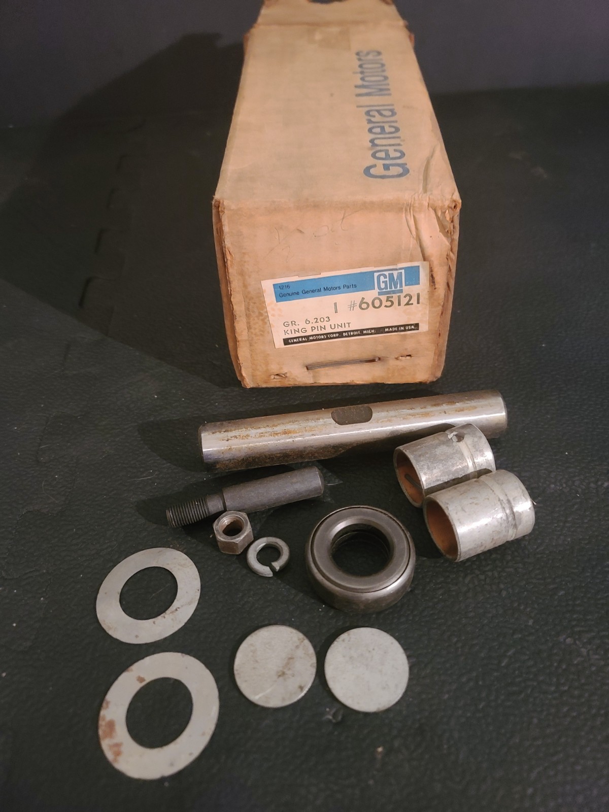 (PARTIAL SET MISSING PIECES) GM 605121 King Pin Set – 1941-55 Chevrolet / GMC