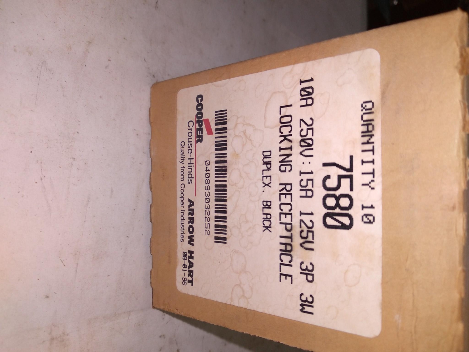 COOPER ARROW HART 7580 10-15A 125-250V 3P 3W LOCKING RECEPTABLE DUPLEX 10 IN BOX