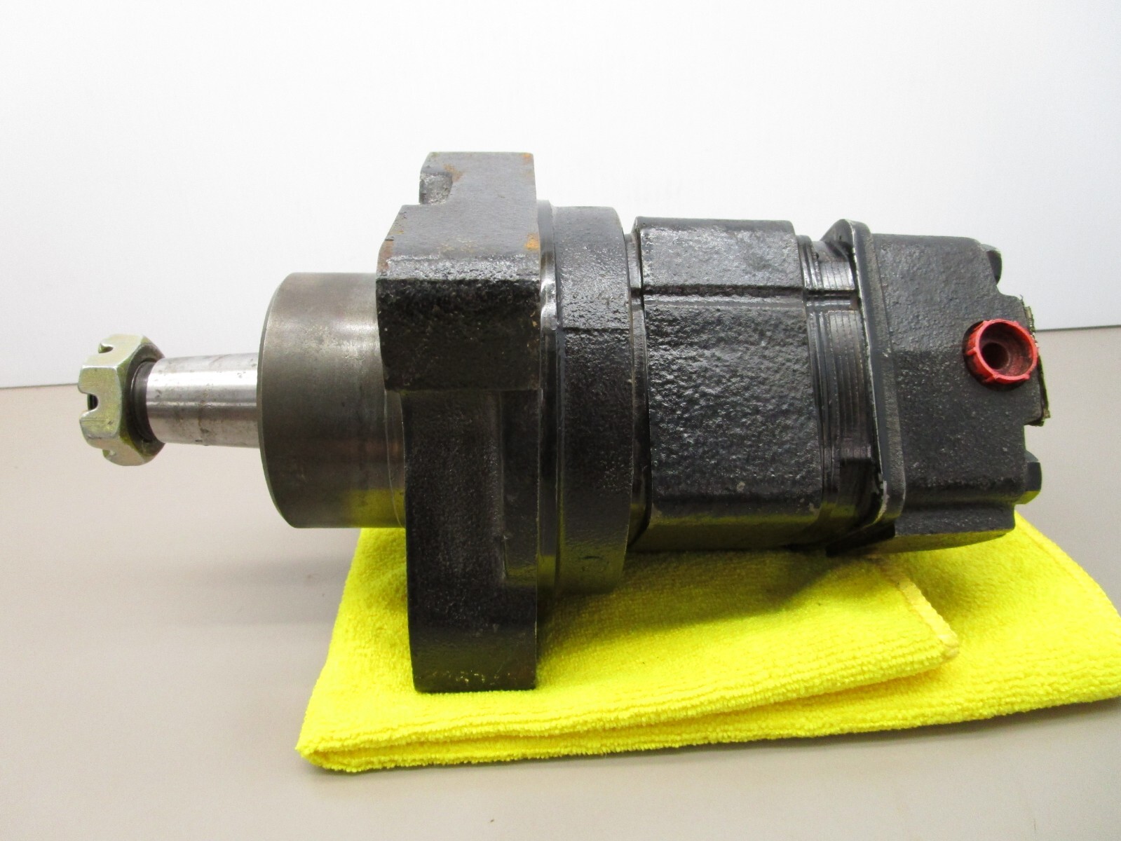 White Hydraulics HB1857537DP Hydraulic Motor 293.07cc *For Parts or Repair*