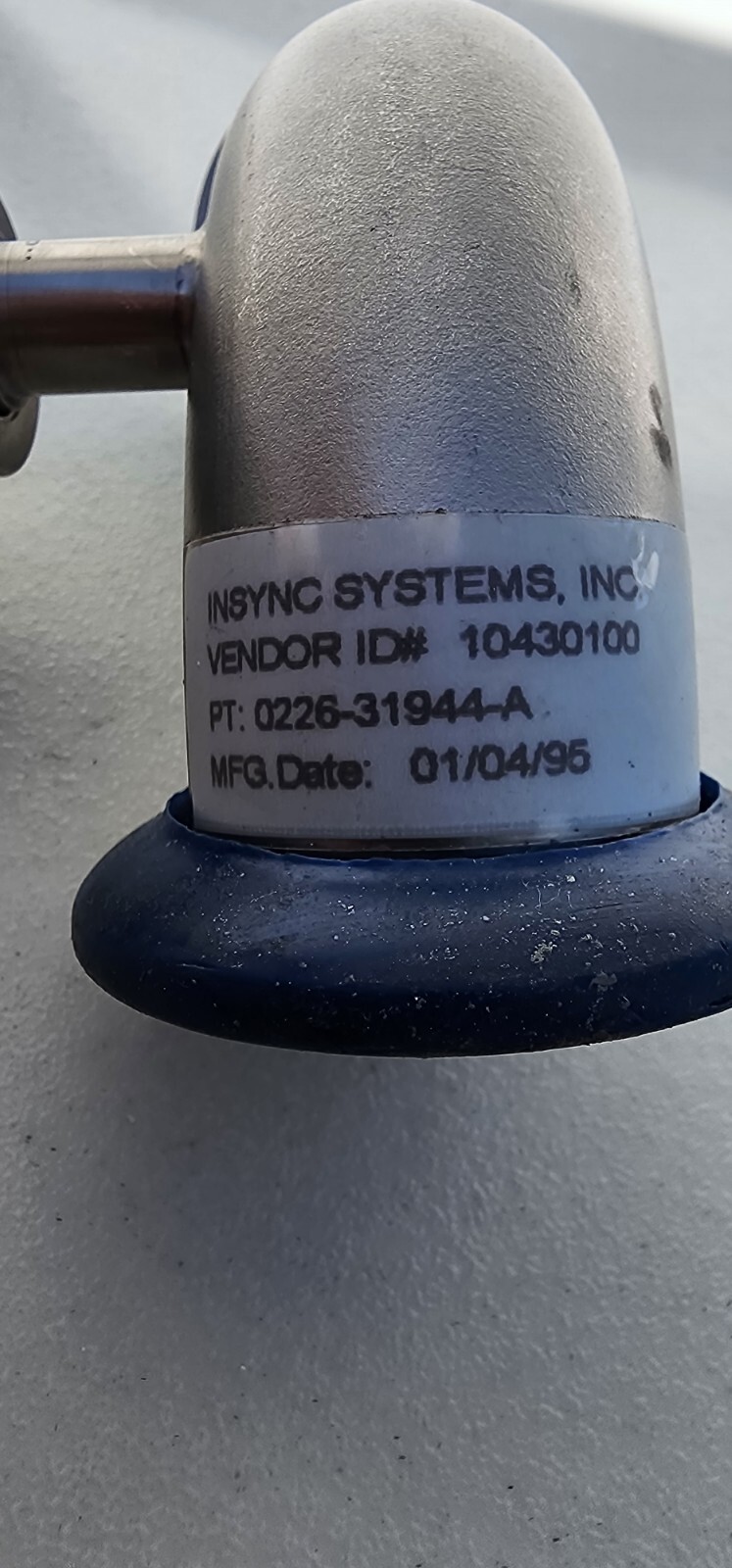 Applied Materials (AMAT) 0226-31944 WELDMENT, ELBOW, KF40, W/ 3/8″ FEMALE VC