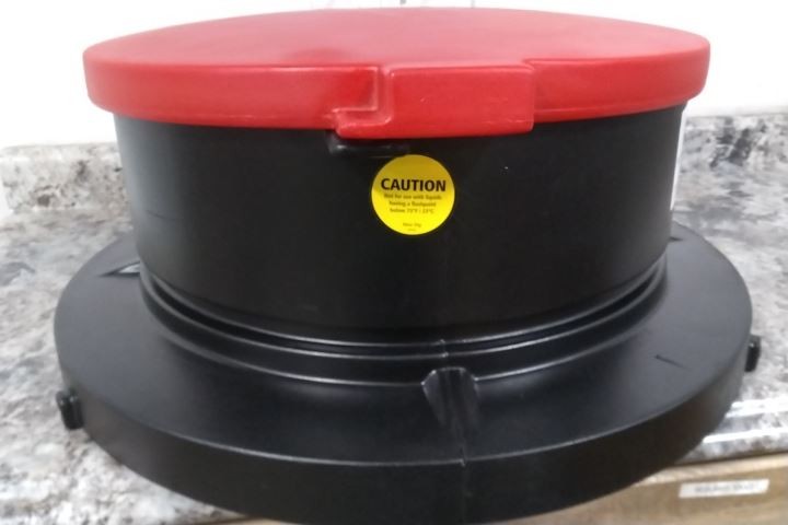 Pig DRM965-RD 55 Gal Drum Cap 24-1/2 In Outside Dia Drum Lid