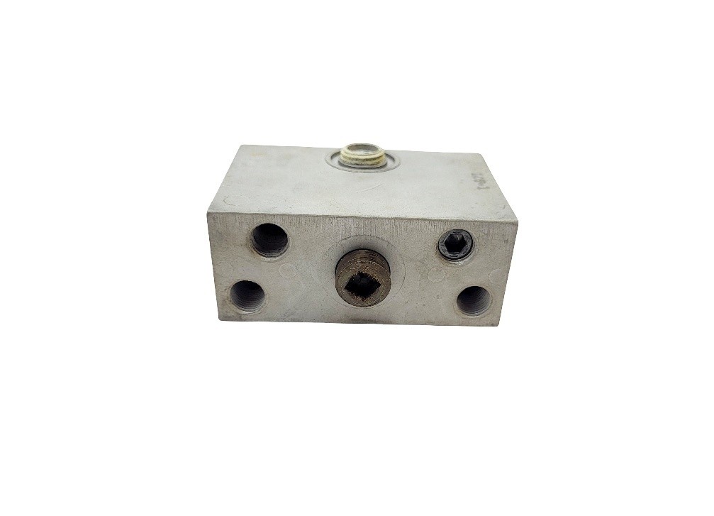 NEW MILLER FLUID POWER 102 VALVE SUBPLATE 1/4″ PORTS *READ*