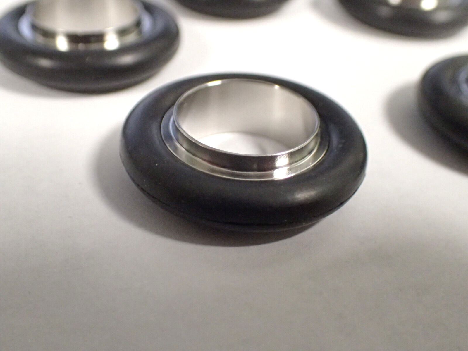 ADAPTIVE CENTERING RING VITON O-RING NW10- NW16 LOT OF 5 UHV NEW OPEN BOX