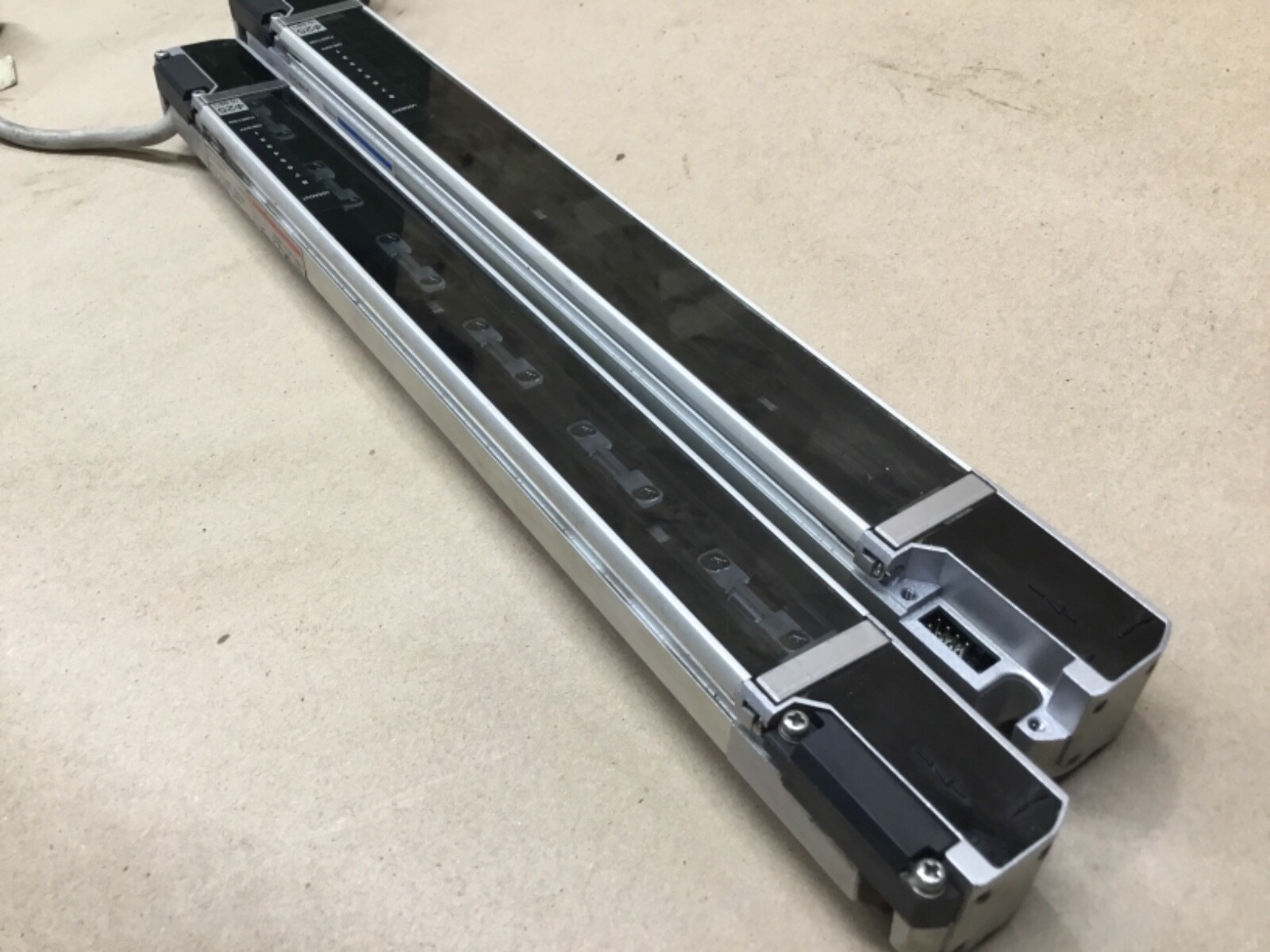 KEYENCE SL-C16H-R SAFETY LIGHT CURTAIN RECEIVER & SL-C16H-T TRANSMITTER #55B45