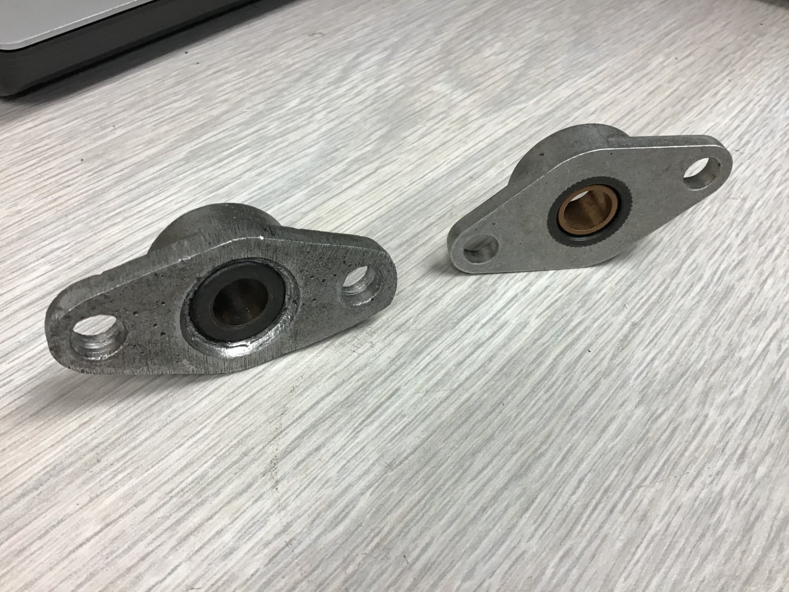 (2PCS) 2 Bolt Flange Mount 3/8 Bore