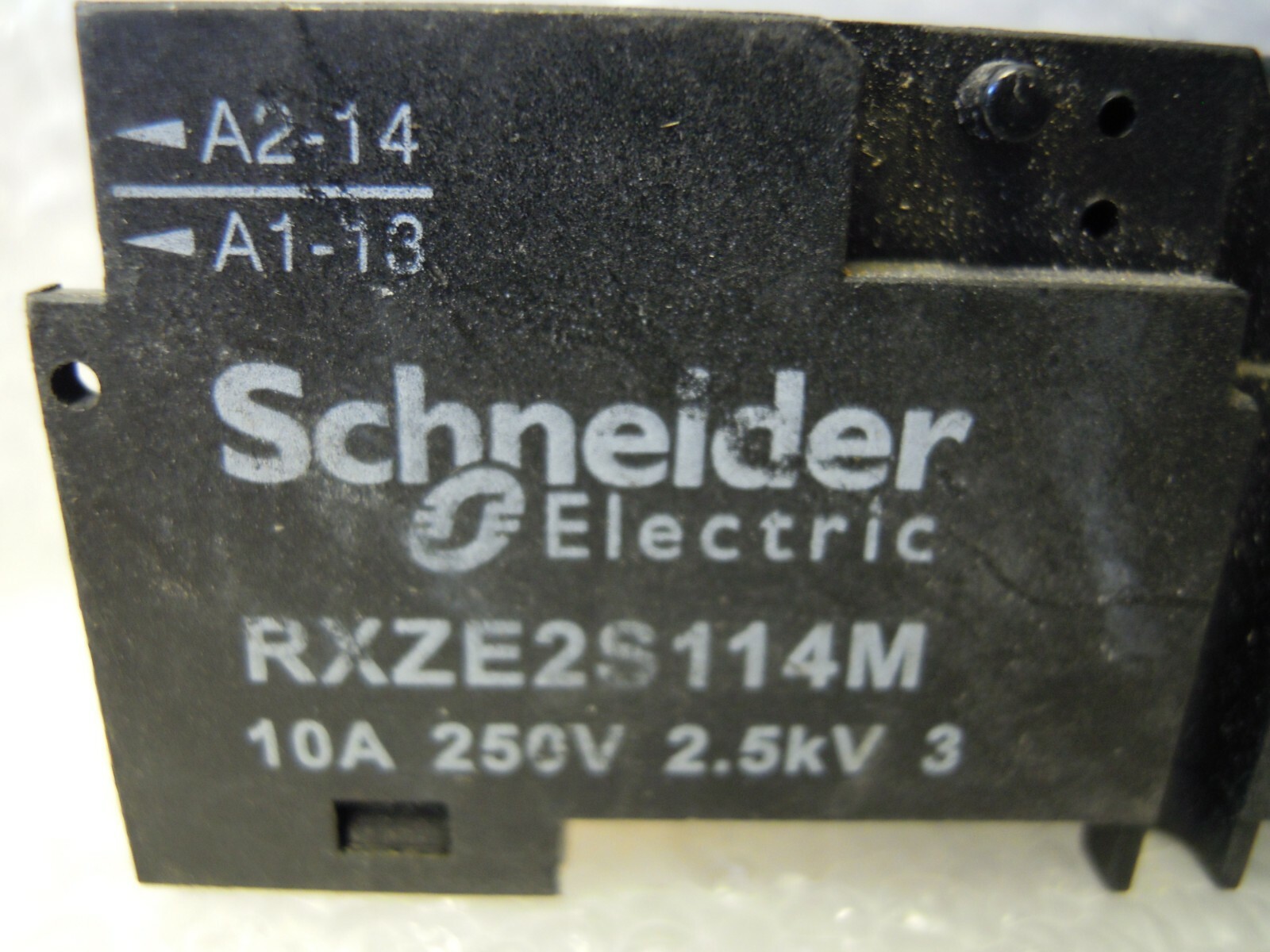 2x CUTTER RXZE2S114M RELAY SOCKET 300V 10A 14-pin