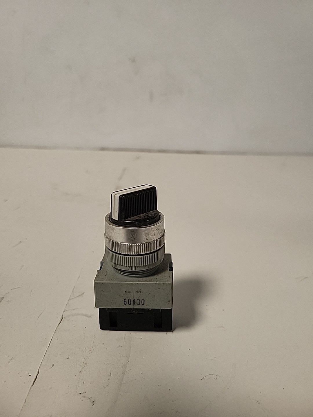 IDEC BLACK SWITCH ASW0201,MC2