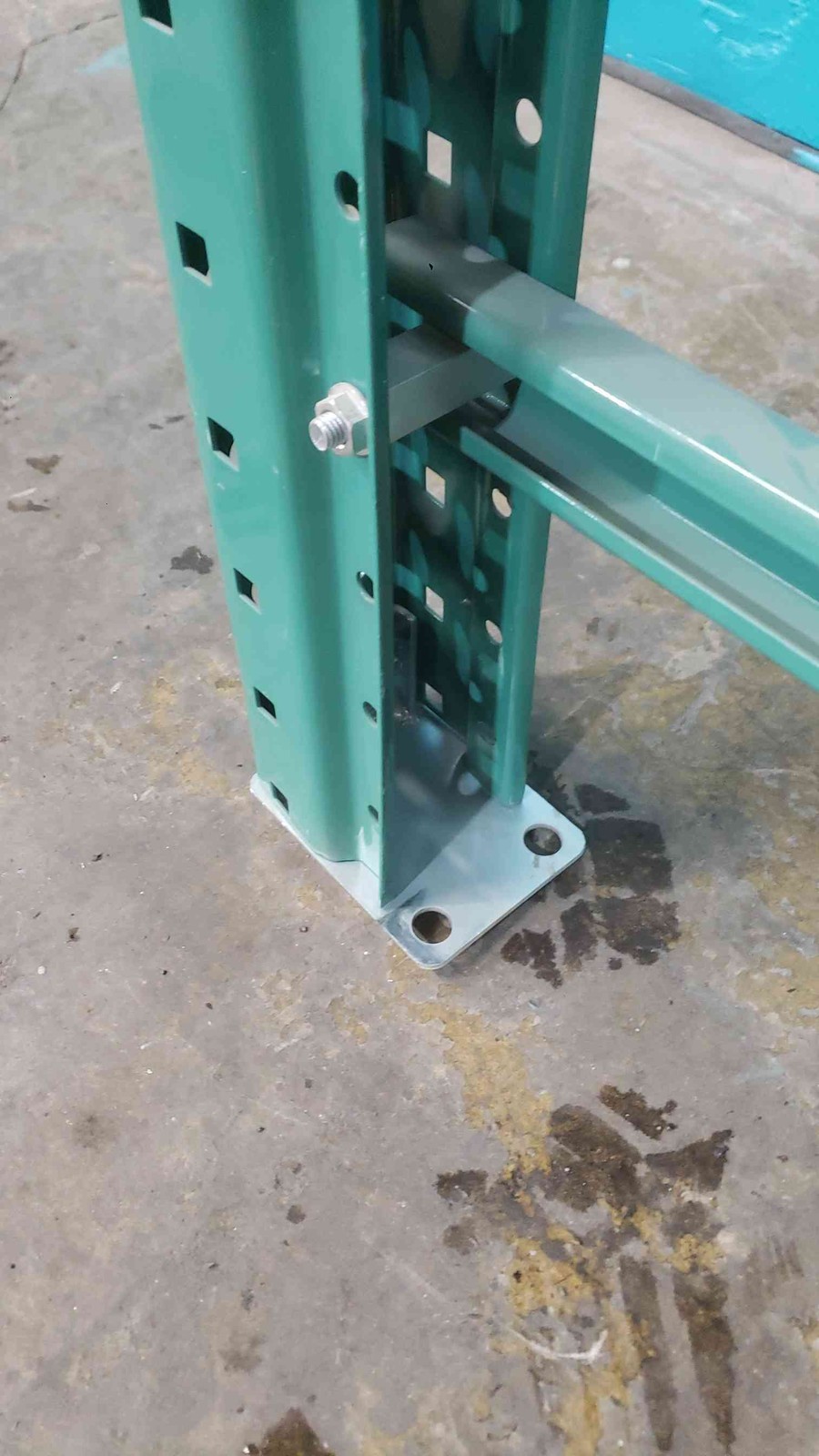 10′ Teardrop Pallet Rack Upright Frame – 42″ Depth – Interlake Style Green/Teal