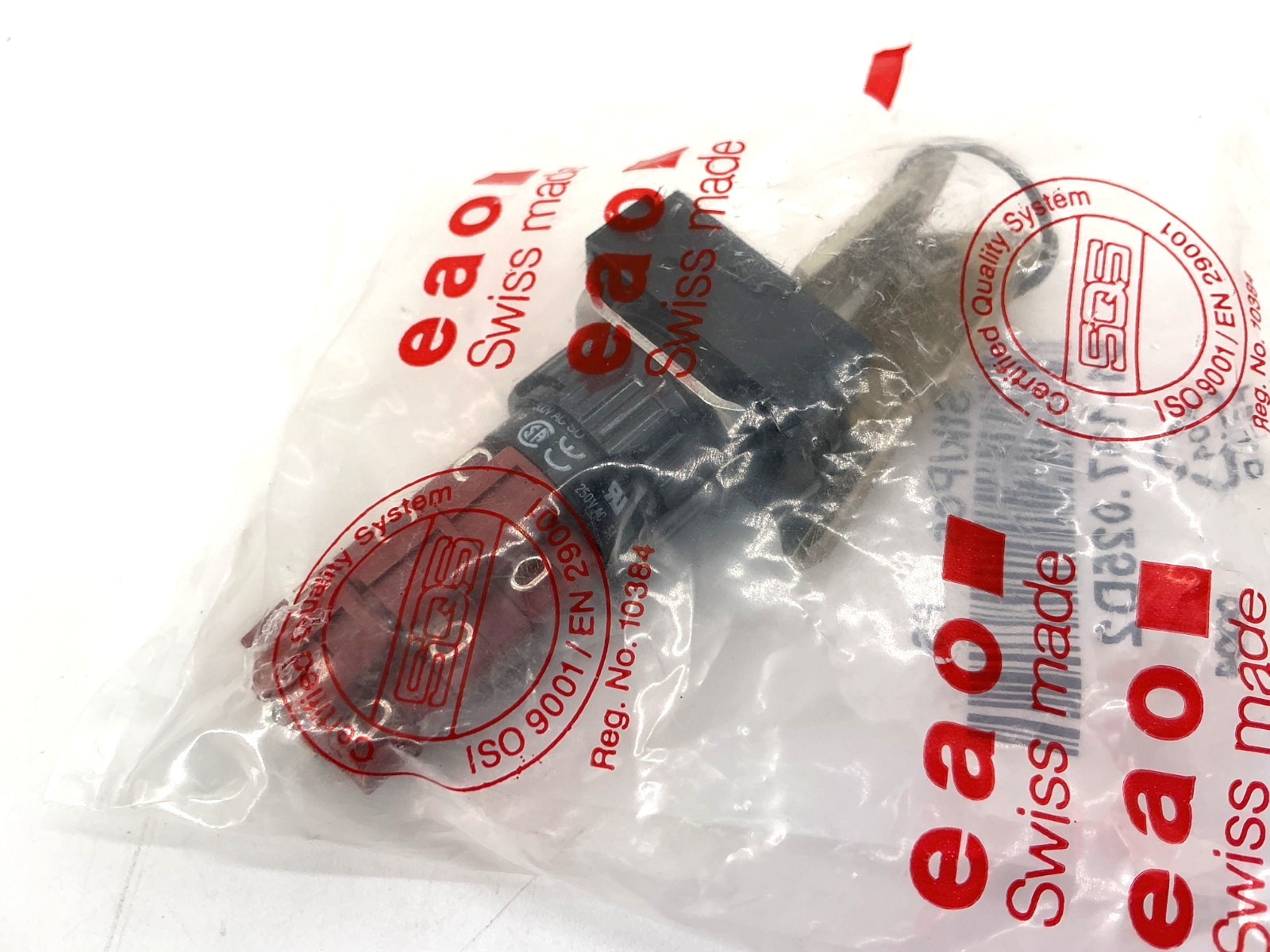 New EAO 51-197.025D2 Ser 51 Keylock Switch 2POS 3NC+3NO 5A 250VAC