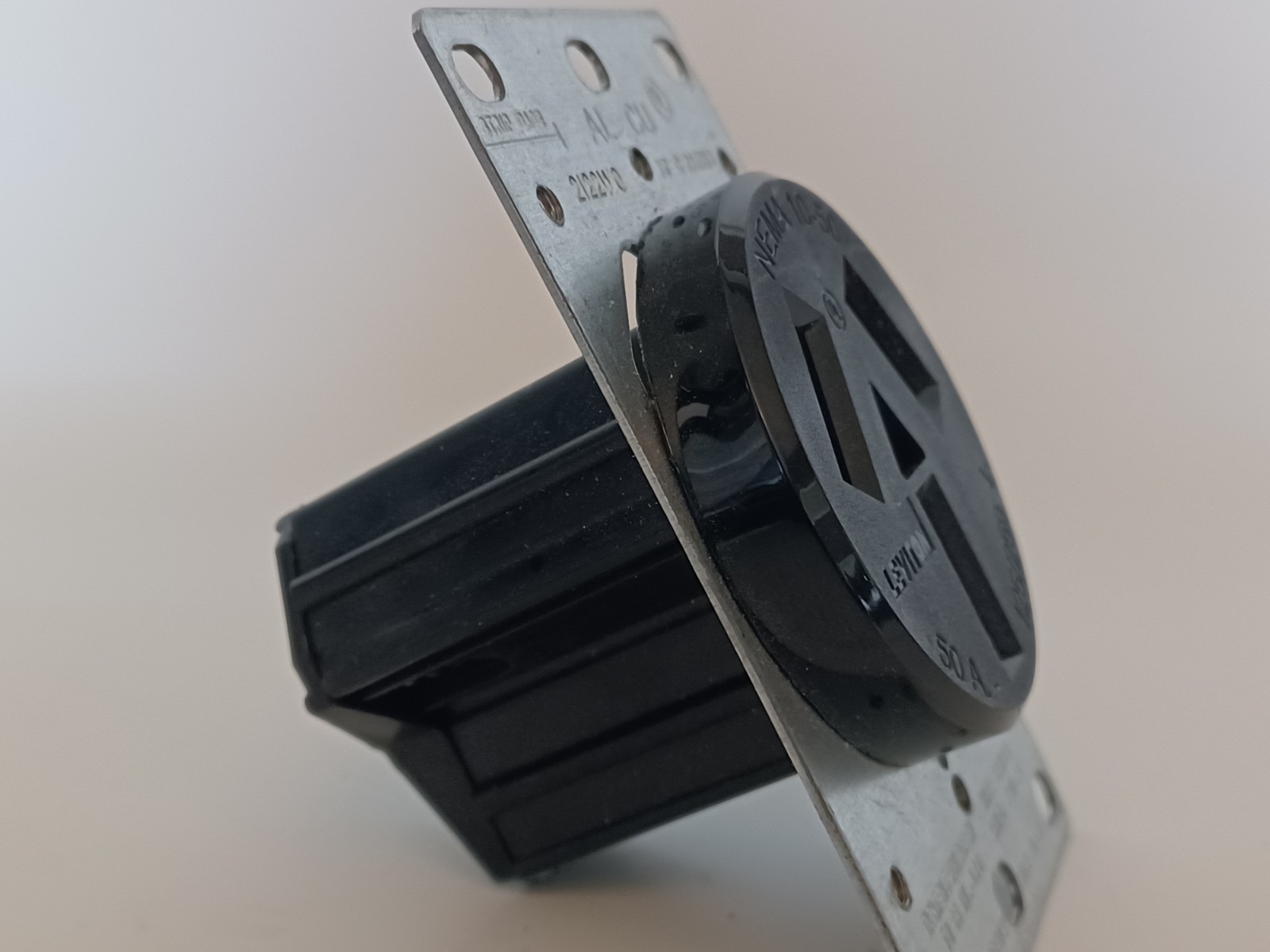 Leviton OD38N B120A Plug 10-50 50A 125/250V
