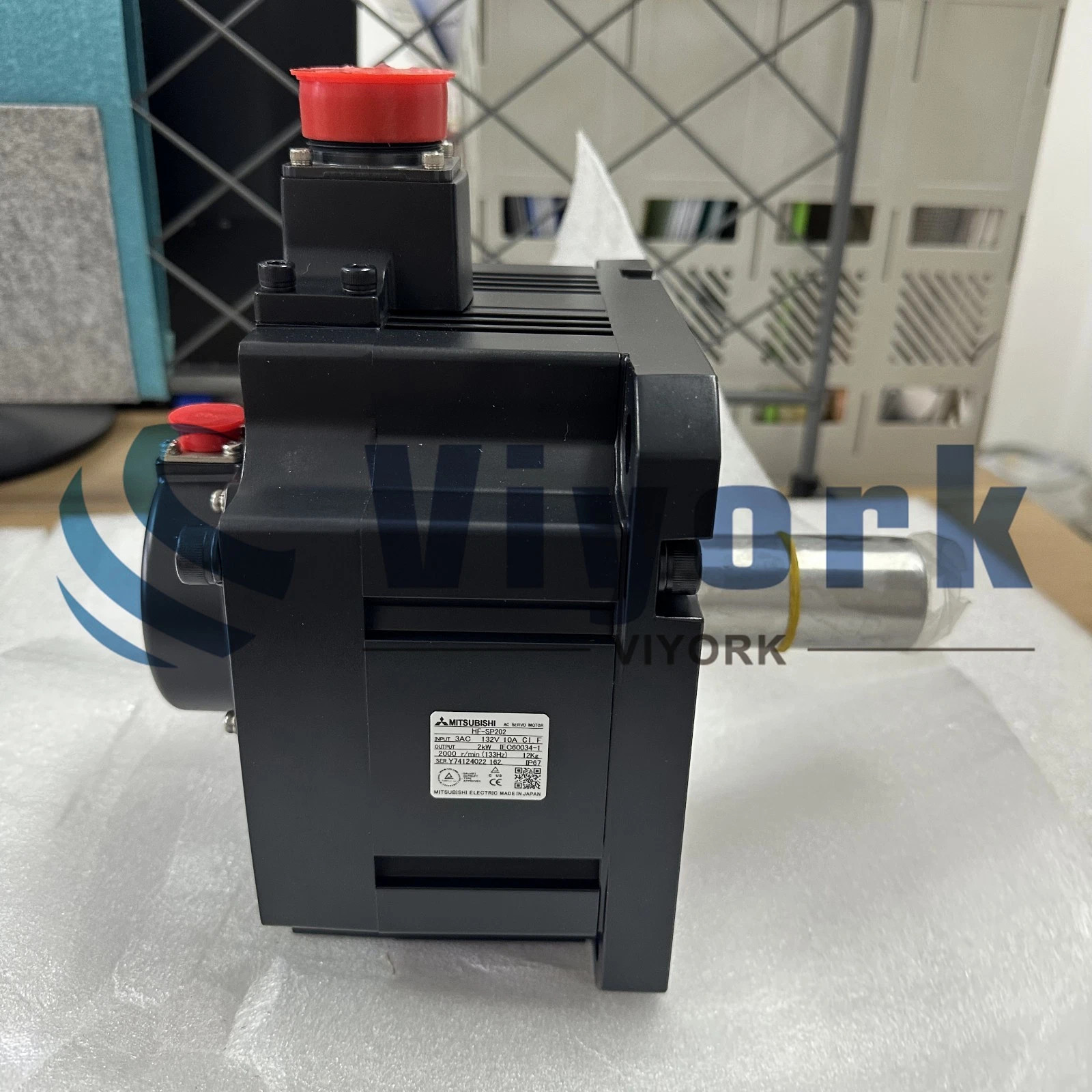 Mitsubishi HF-SP202 AC SERVO MOTOR NEW
