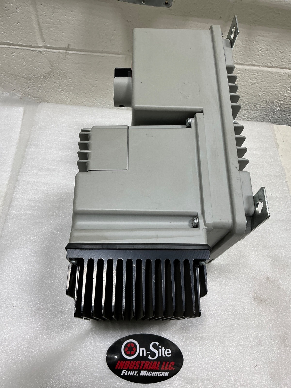 ALLEN-BRADLEY 284E-FVD7P6Z-25-RRG-SBG-DB1-EMI CONTROL MODULE 280E-FN-25-RG BASE
