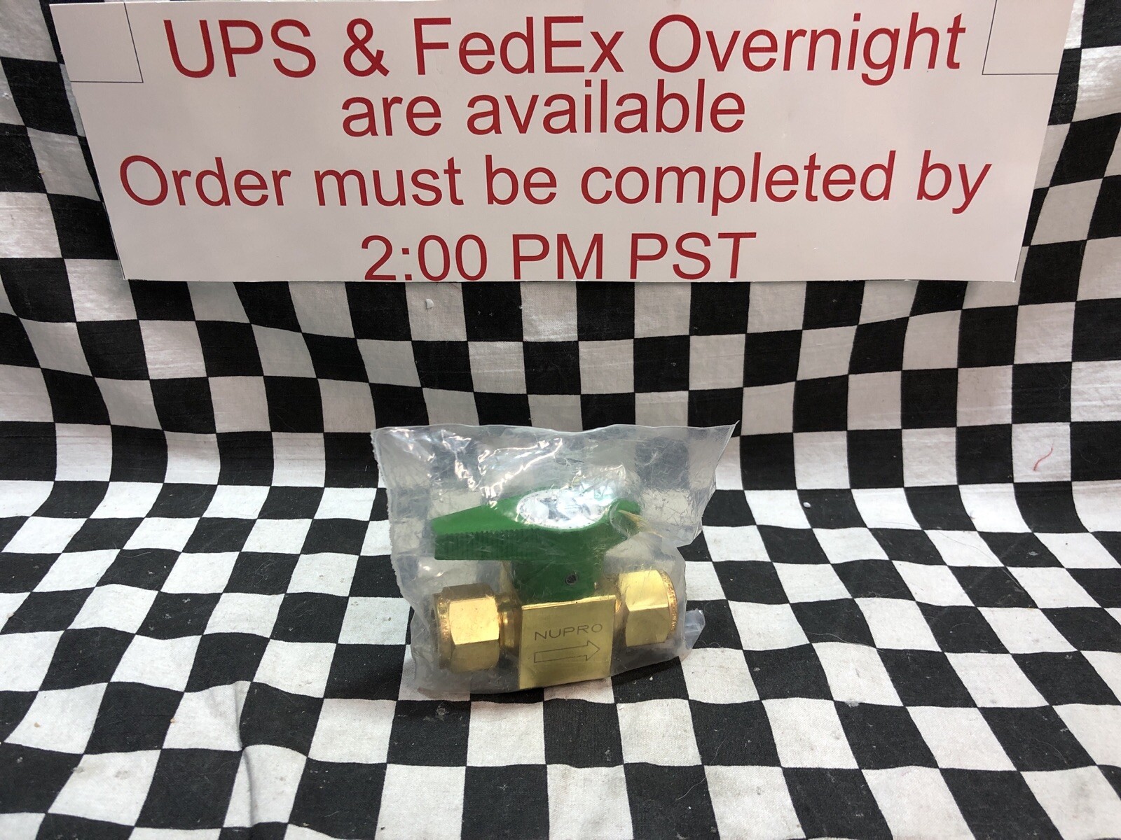 SWAGELOK Quarter-Turn Instrument Plug Valve, B-8P6T, B8P6T, Shipsameday#1542Q2
