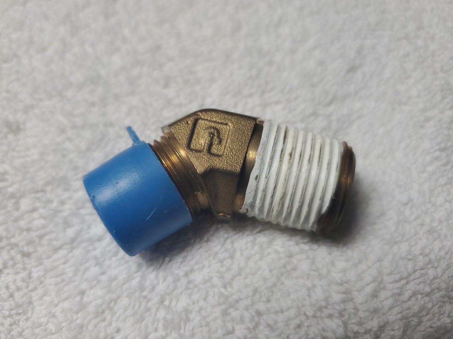 Parker 8-8VTX-B 37° Flare, Tube x NPT 45° Elbow