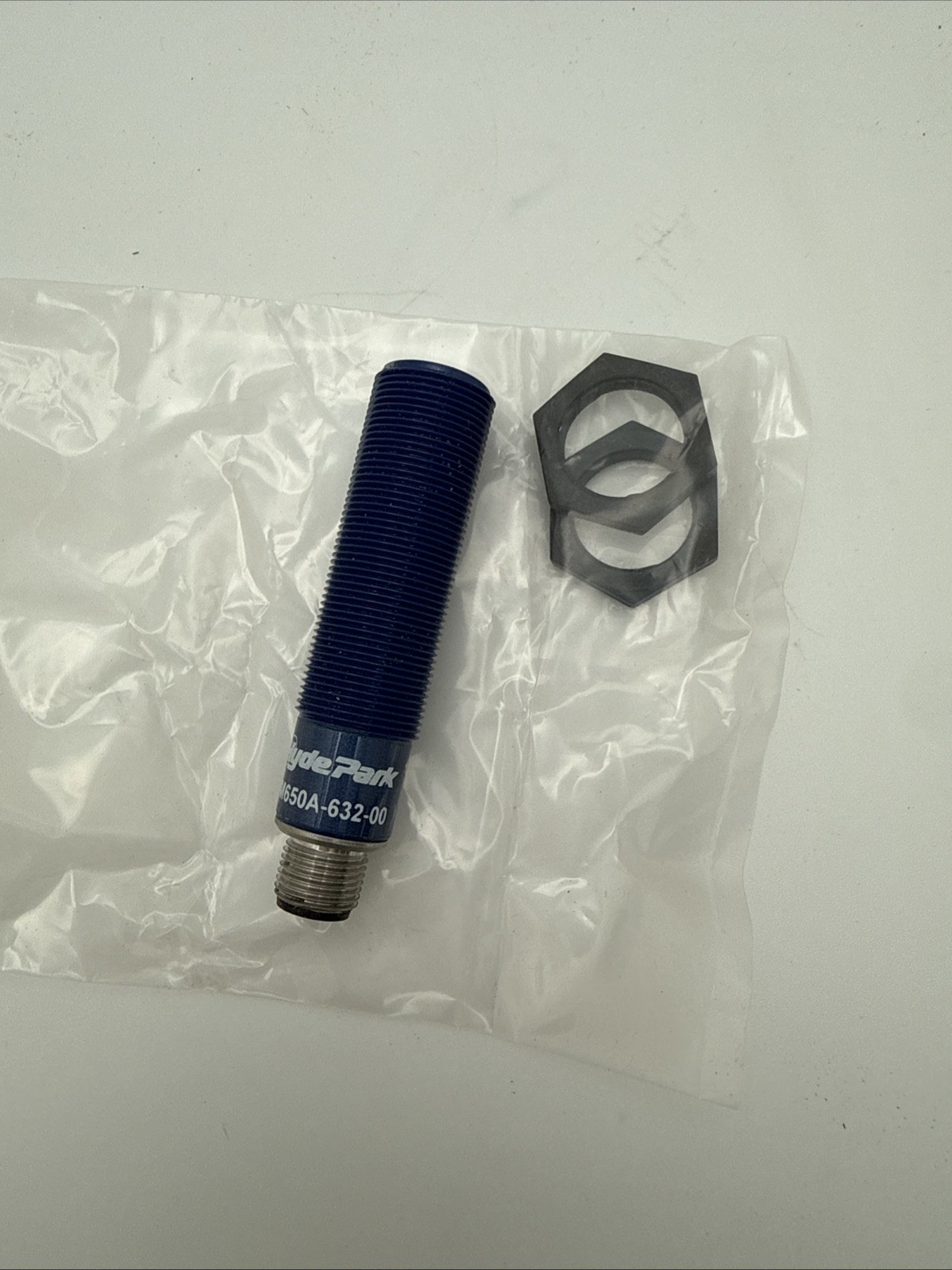 NEW HYDE PARK SM650A-632-00 ULTRASONIC PROXIMITY SENSOR 12-24VDC