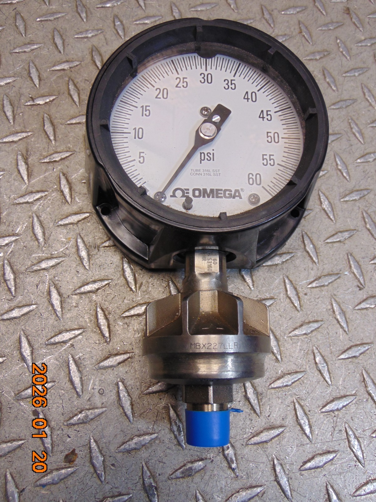 OMEGA MBX227LLR 0-60 PSI GAUGE TUBE & CONNECTION 316L SST