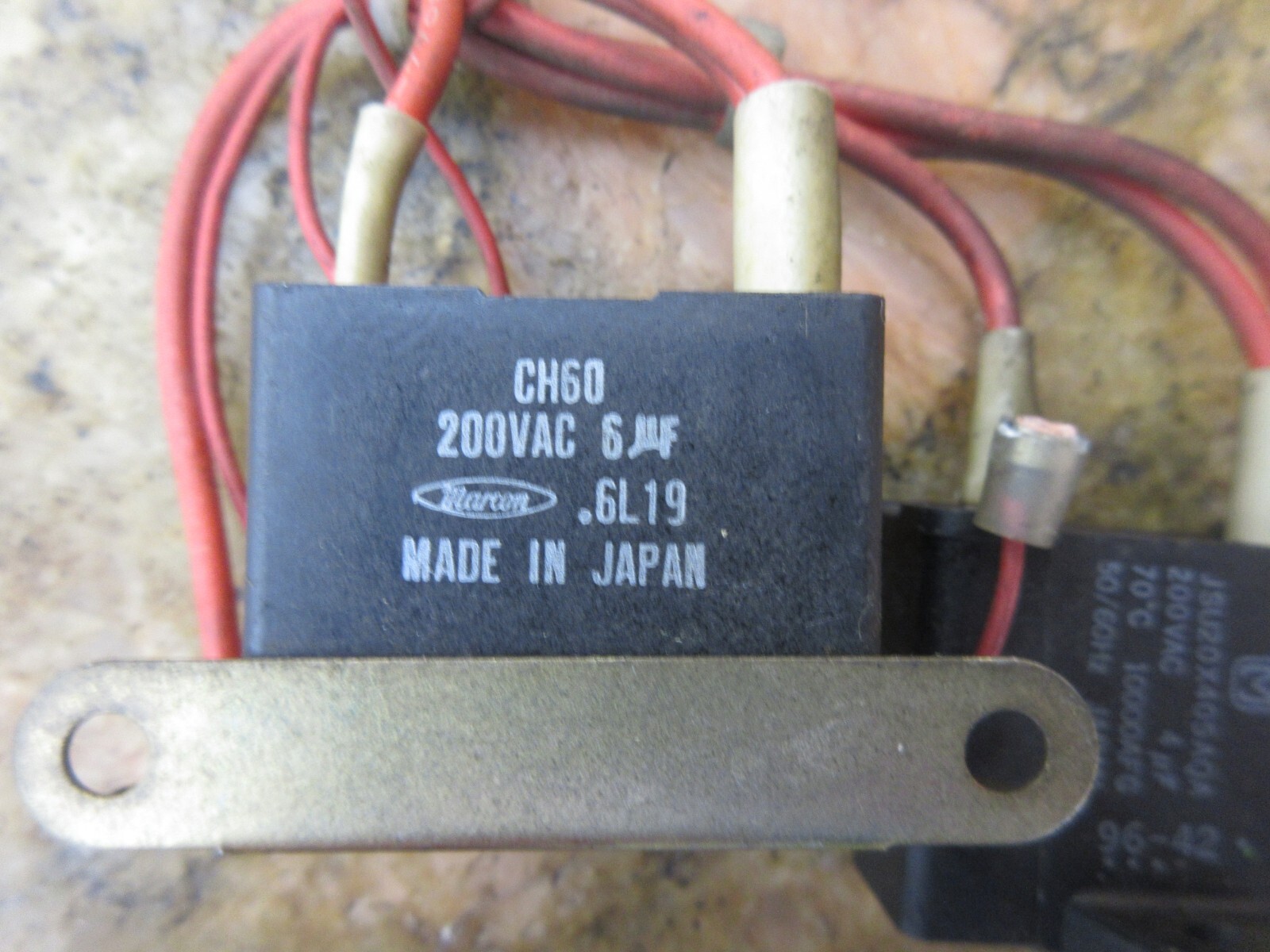 MARCON SAFETY SWITCH CH60 200VAC .6L19 JSU20X405AQA 200VAC LOT OF 2 PIECES